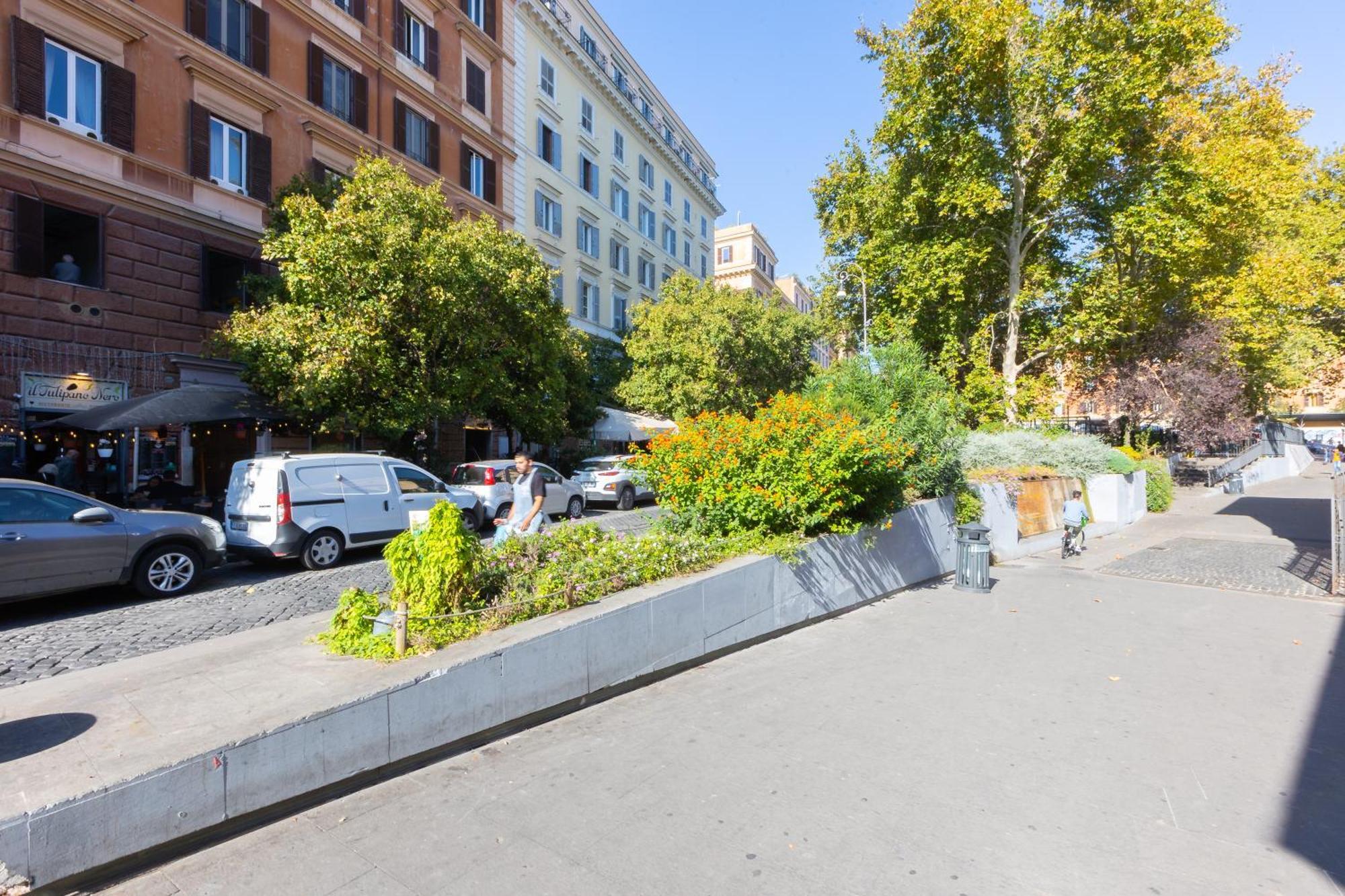 Khris - Trastevere - San Cosimato * Rom